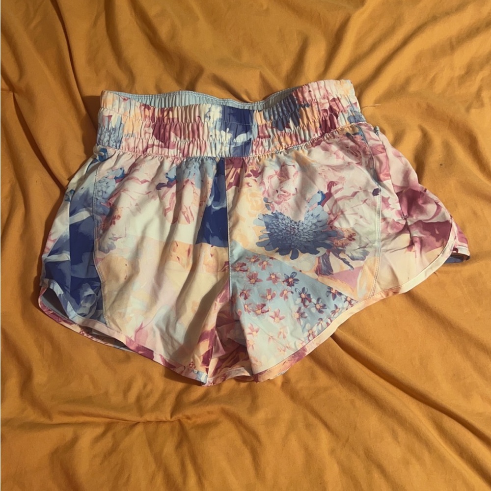 Like new. Never worn. Comfy shorts